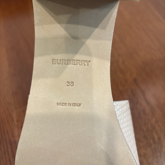 Authentic BURBERRY Winnie Embossed TB Monogram Slides! BRAND NEW! With dust bags - Picture 5 of 7